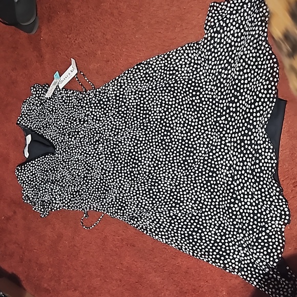 Dress - Picture 4 of 4